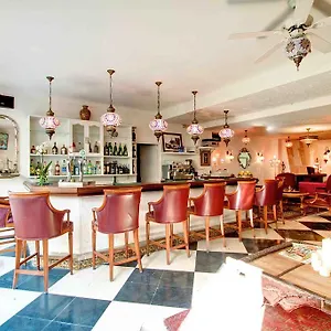 https://hostal-paris-palma-de-mallorca.allmallorcahotels.com